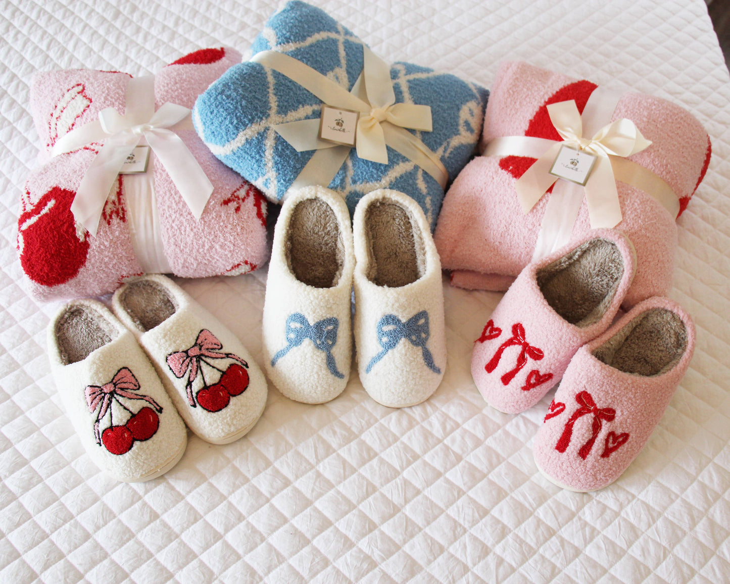 Lemonbella - Christa Cozy Slippers Cupids Bows