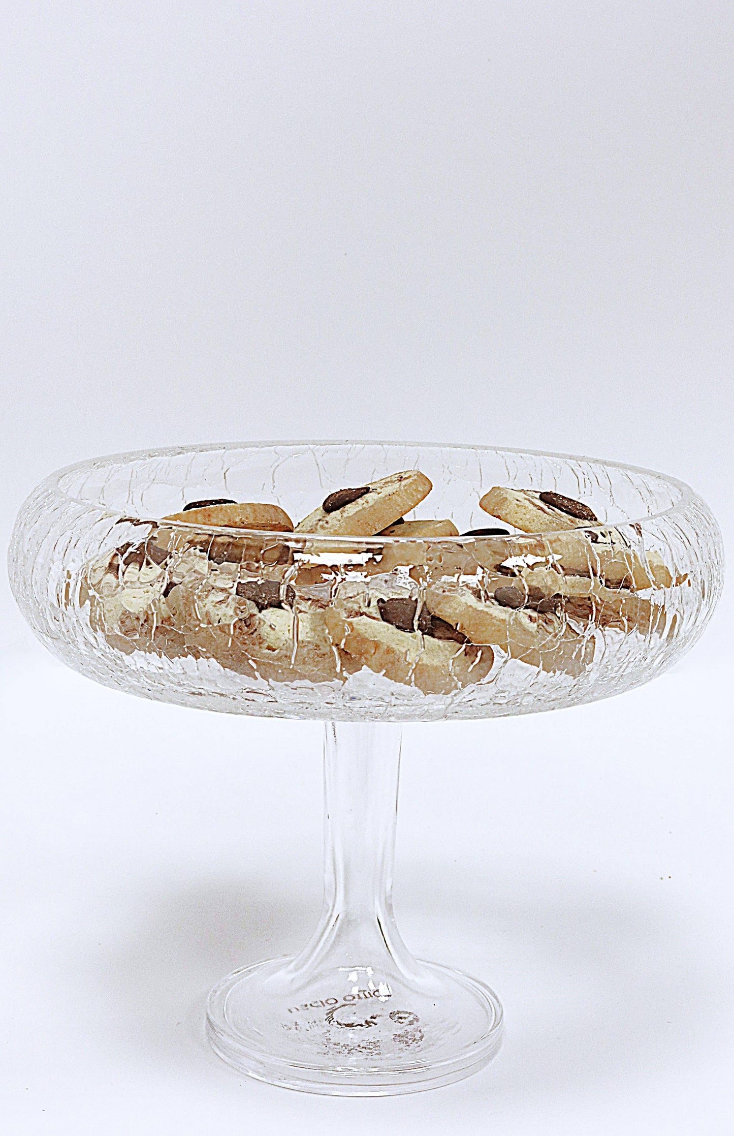 VIVIENCE - Tall Footed Bowl with Cracked Design