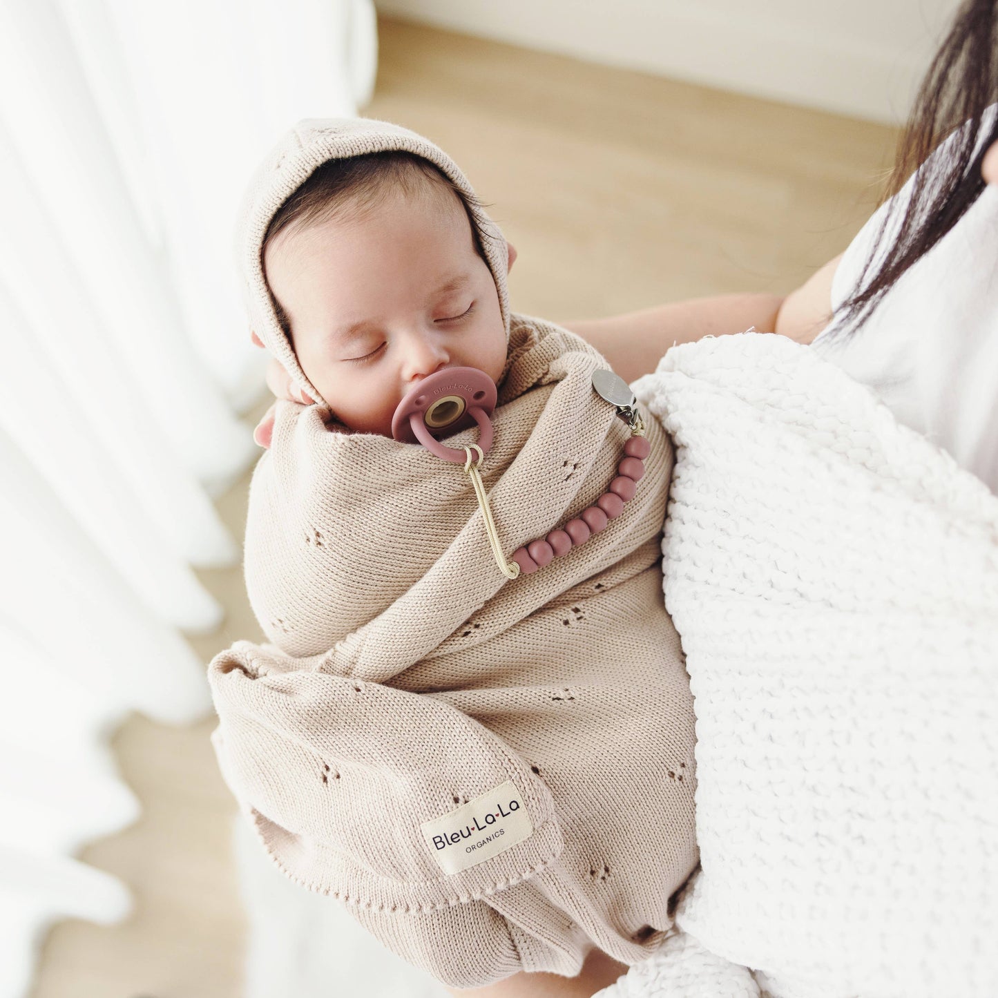 Bleu La La - 100% Organic Cotton Luxury Organic Blanket + Bonnet Hat Set: Beige