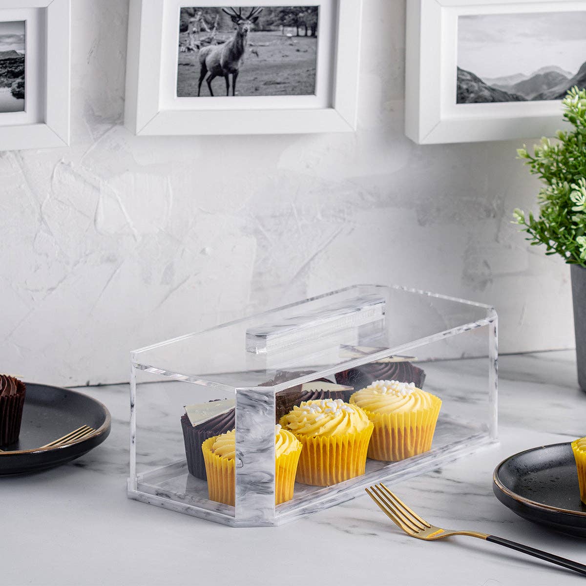 Feldart - Cake Holder White Pearl