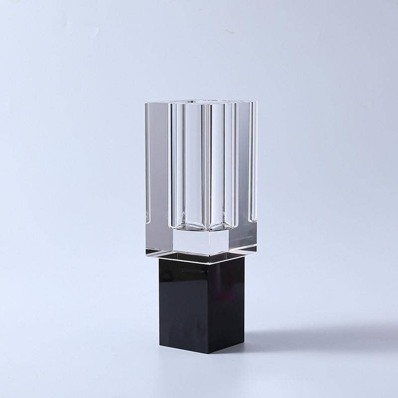 VIVIENCE - Crystal Square Vase with Colored Base
