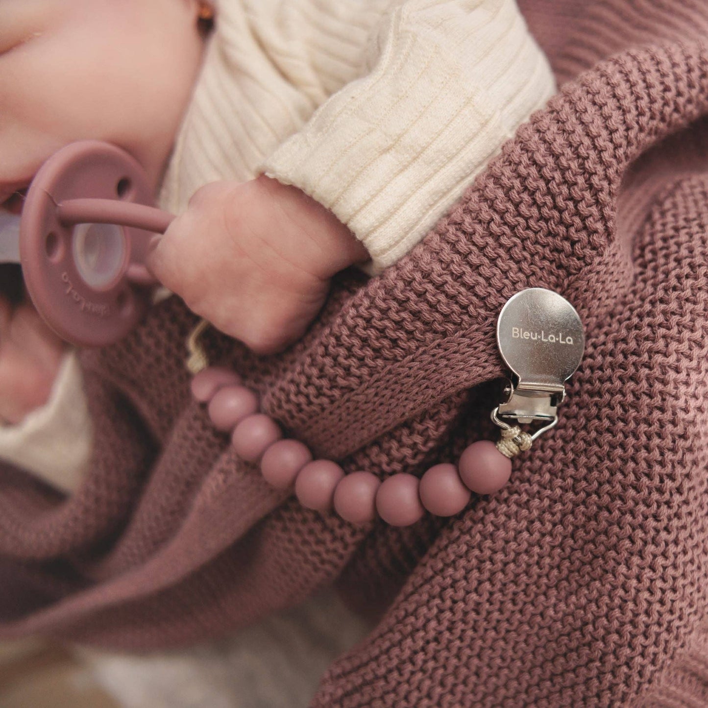 Bleu La La - Lulababe Pacifier Clip: Rose Pink