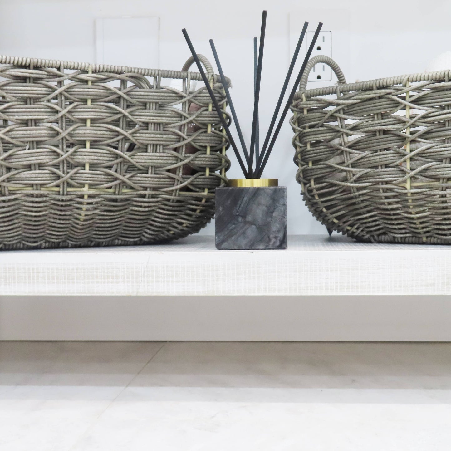 VIVIENCE - Black Marble Reed Diffuser