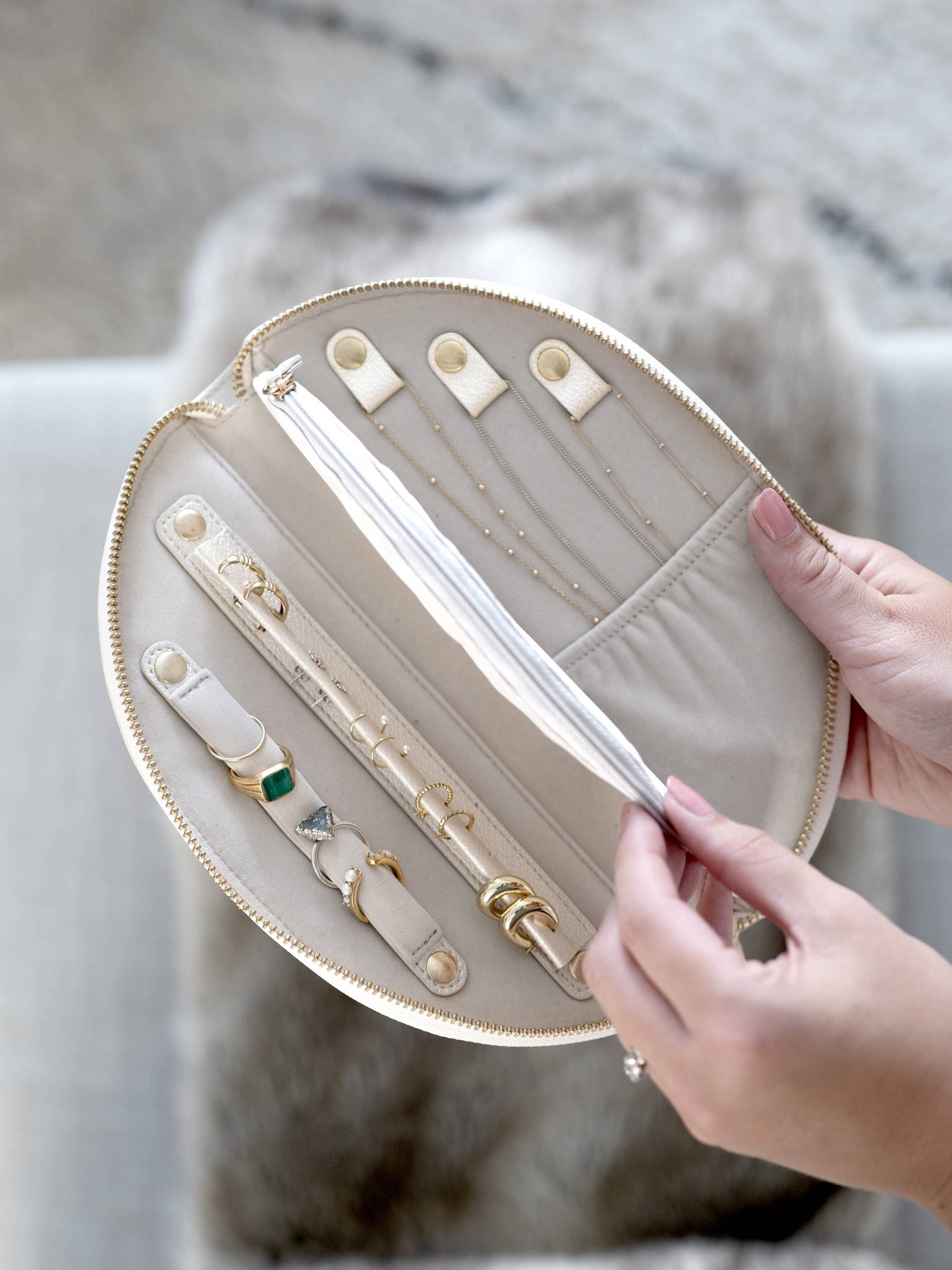 Stackers - Metallic Pearl Crescent Jewellery Roll