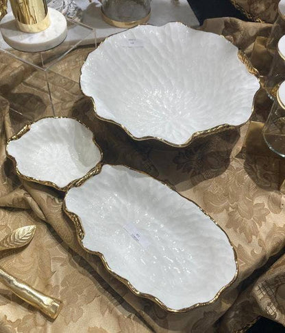 VIVIENCE - Hammered 2 Bowl Relish Dish Bone China with Gold Scalloped